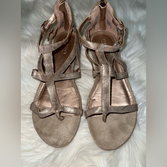 Kenneth Cole Reaction Gold Sandals - Picture 1 of 2